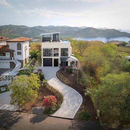 Casa Buena Vista With Incredible Ocean Views Villa